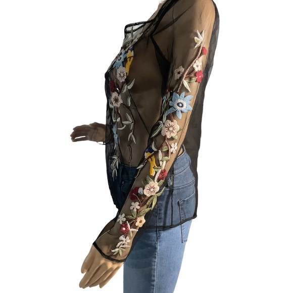 DAVI & DANI Sheer Long Sleeve Mock Neck Embroidered Blouse. Medium - Picture 6 of 7